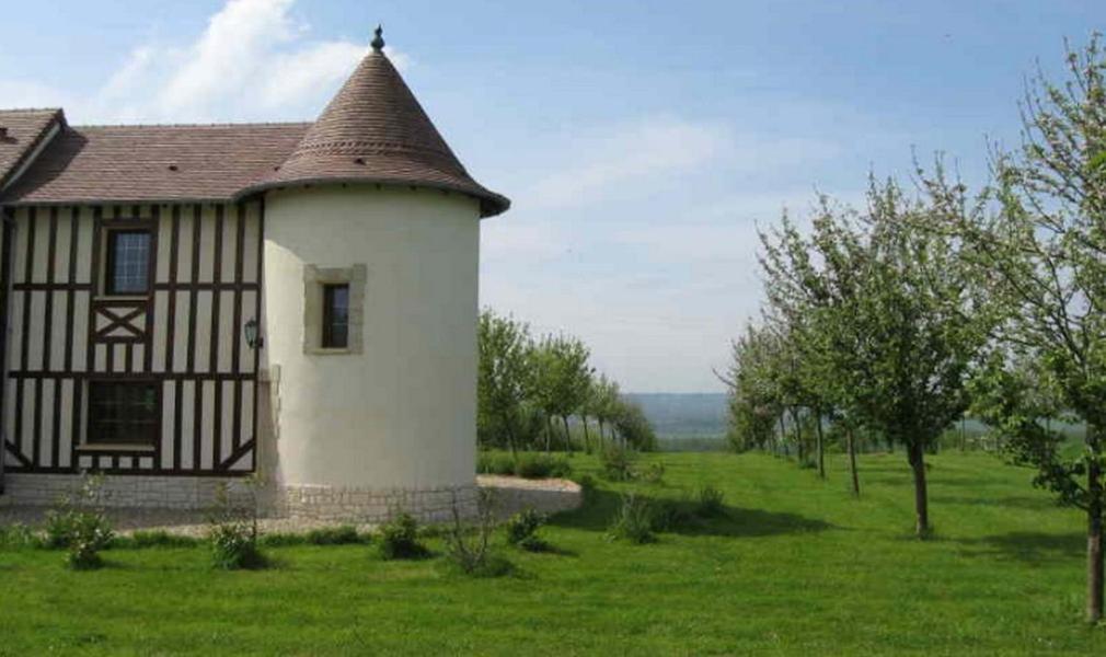 Le Mont D'Auge Bed & Breakfast Canapville  Exterior photo