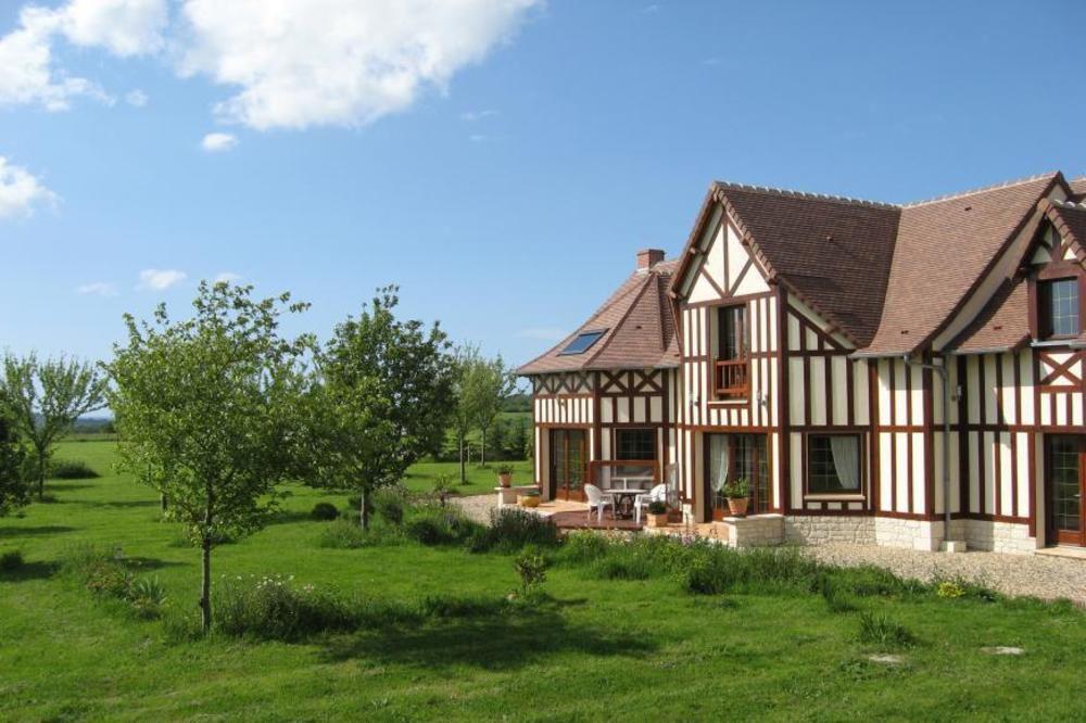 Le Mont D'Auge Bed & Breakfast Canapville  Exterior photo