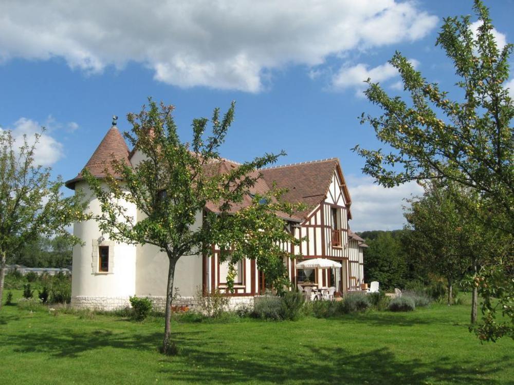 Le Mont D'Auge Bed & Breakfast Canapville  Exterior photo