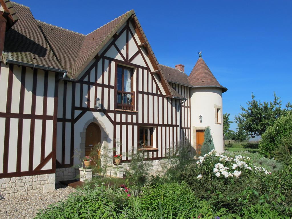 Le Mont D'Auge Bed & Breakfast Canapville  Exterior photo