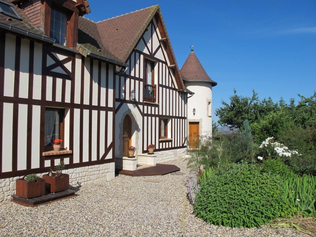 Le Mont D'Auge Bed & Breakfast Canapville  Exterior photo