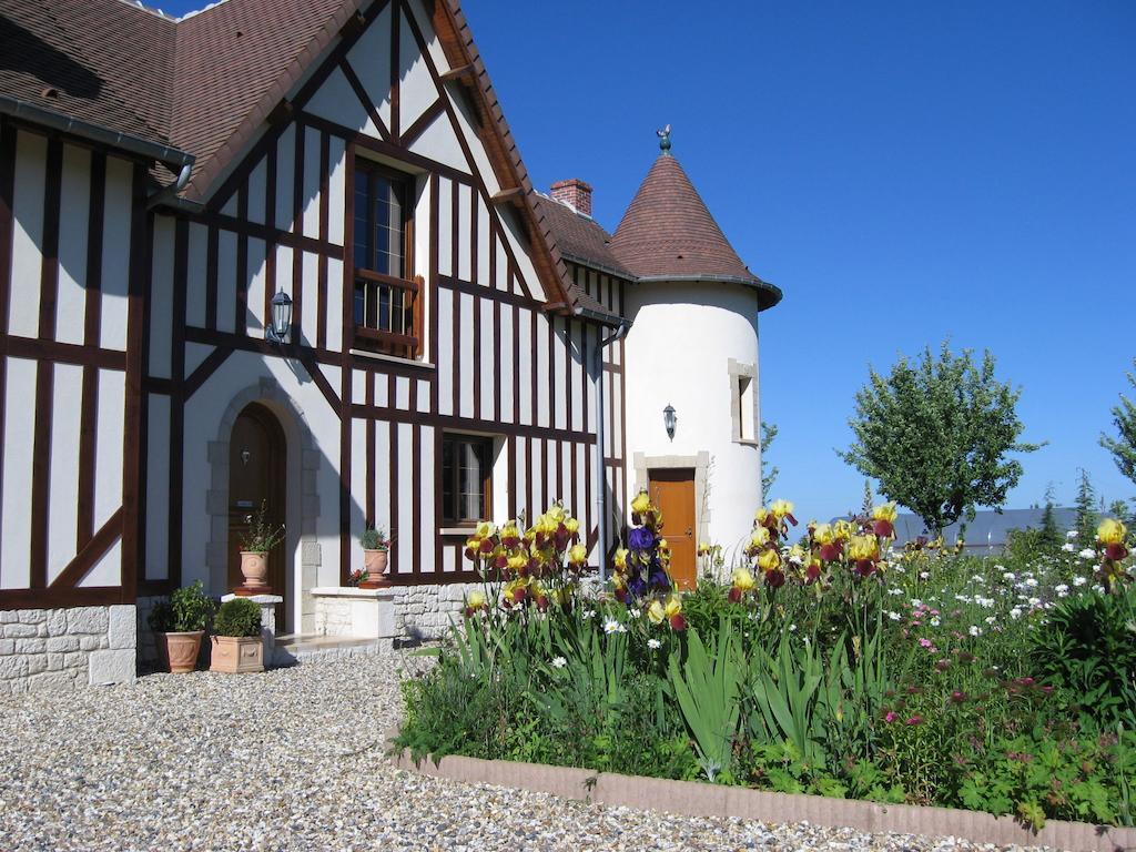 Le Mont D'Auge Bed & Breakfast Canapville  Exterior photo