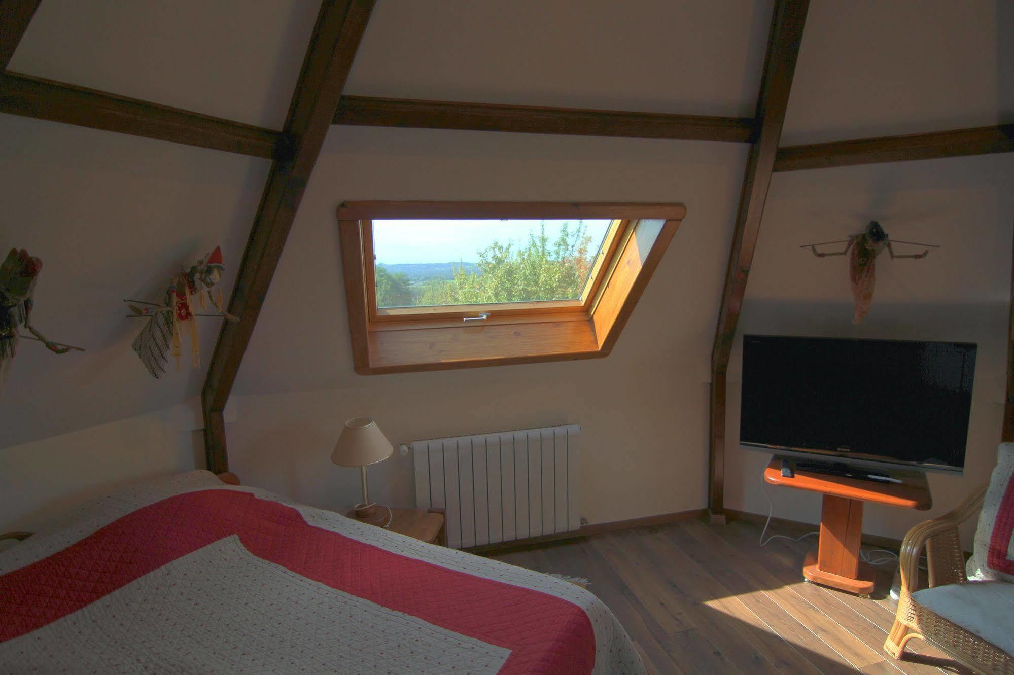 Le Mont D'Auge Bed & Breakfast Canapville  Exterior photo